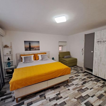 Kuca Za Odmor Eni **** Villa Šibenik Екстериор снимка