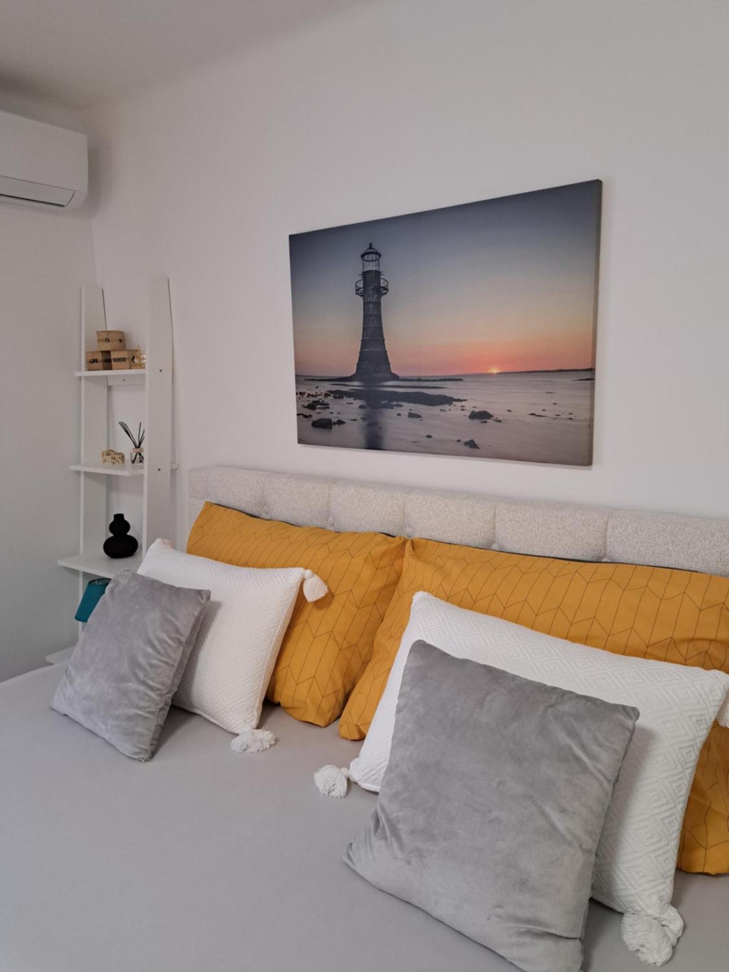 Kuca Za Odmor Eni **** Villa Šibenik Екстериор снимка