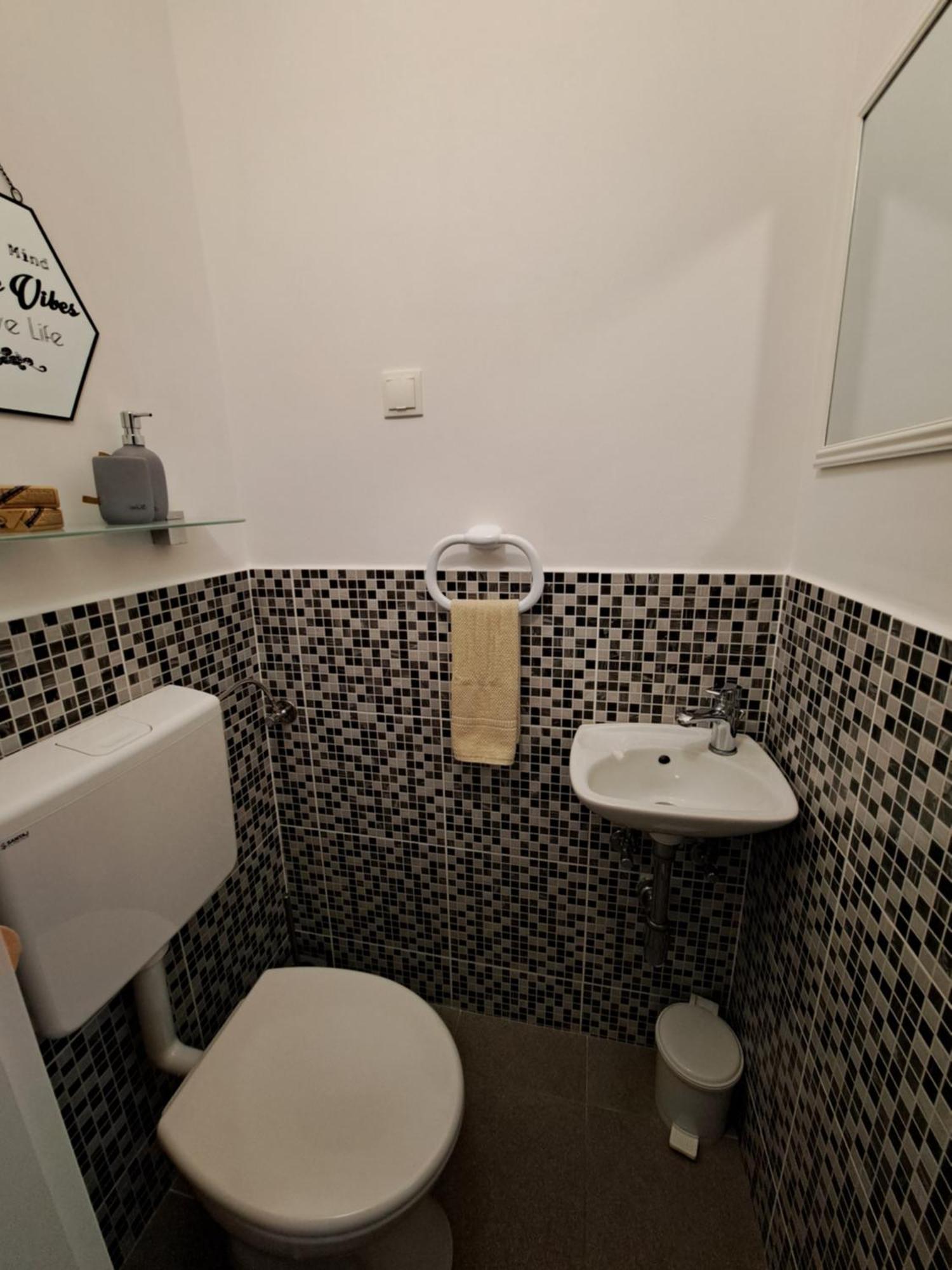 Kuca Za Odmor Eni **** Villa Šibenik Екстериор снимка