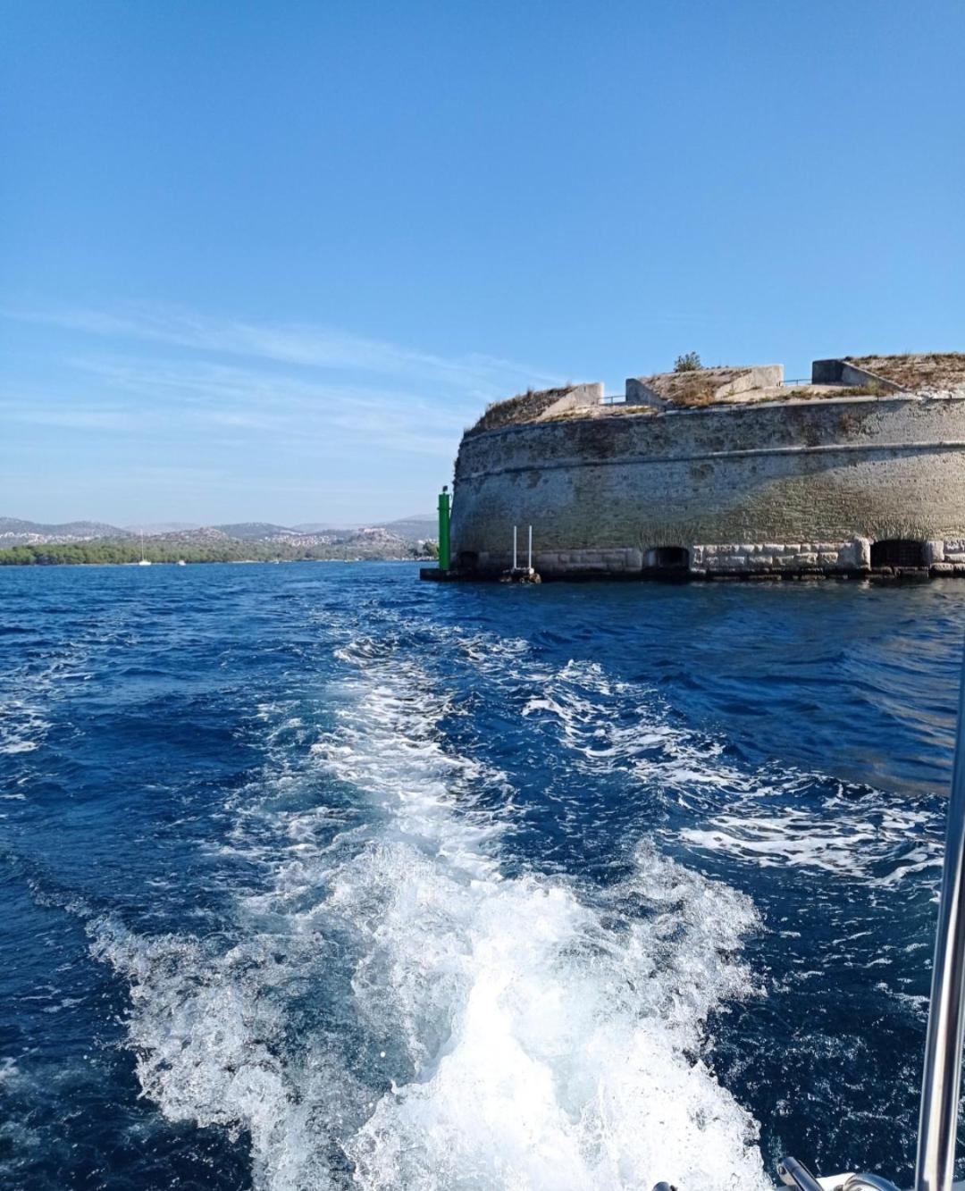 Kuca Za Odmor Eni **** Villa Šibenik Екстериор снимка