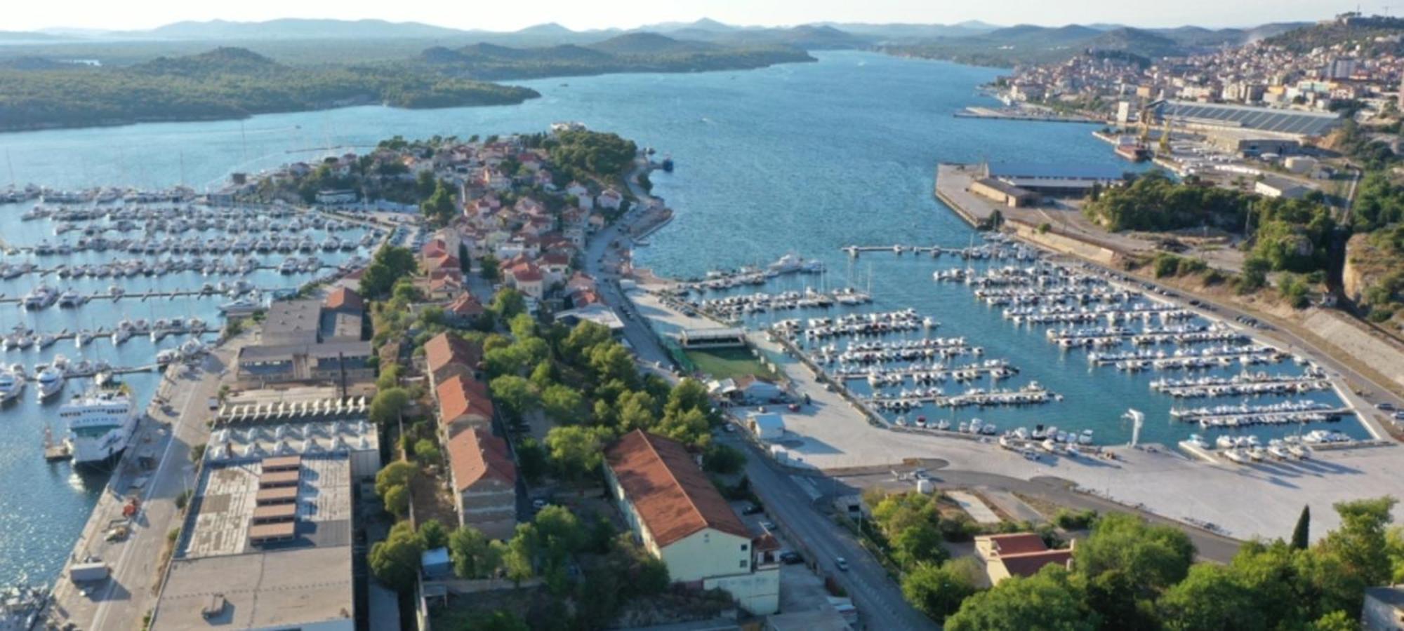 Kuca Za Odmor Eni **** Villa Šibenik Екстериор снимка